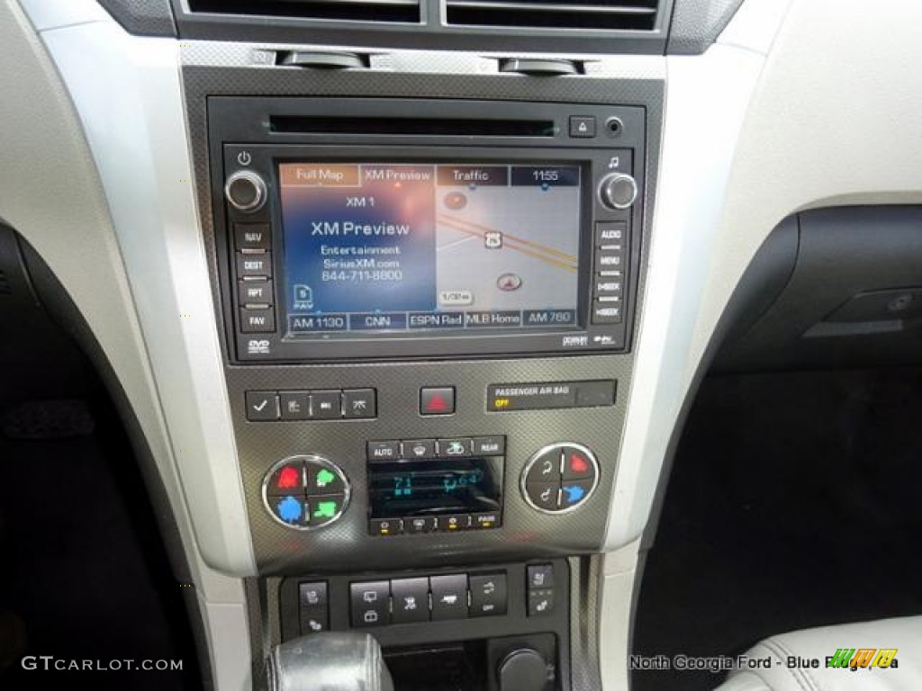 2009 Traverse LTZ - Silver Moss Metallic / Cashmere/Ebony photo #23