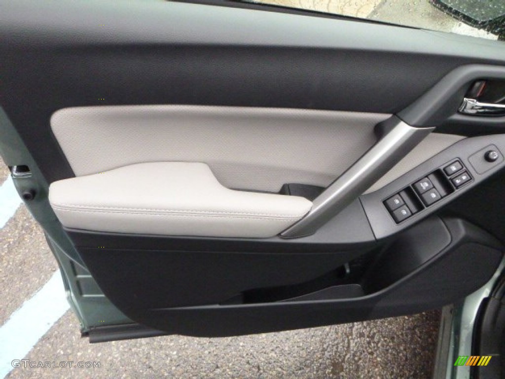 2016 Subaru Forester 2.5i Limited Gray Door Panel Photo #109979079