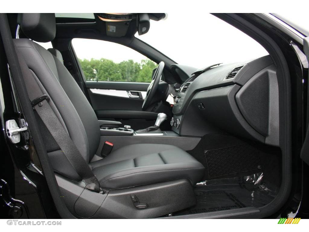 2008 C 300 4Matic Sport - Black / Black photo #12