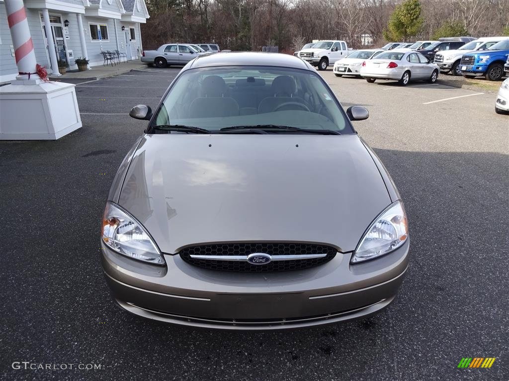 2003 Taurus SES - Arizona Beige Metallic / Medium Parchment photo #2
