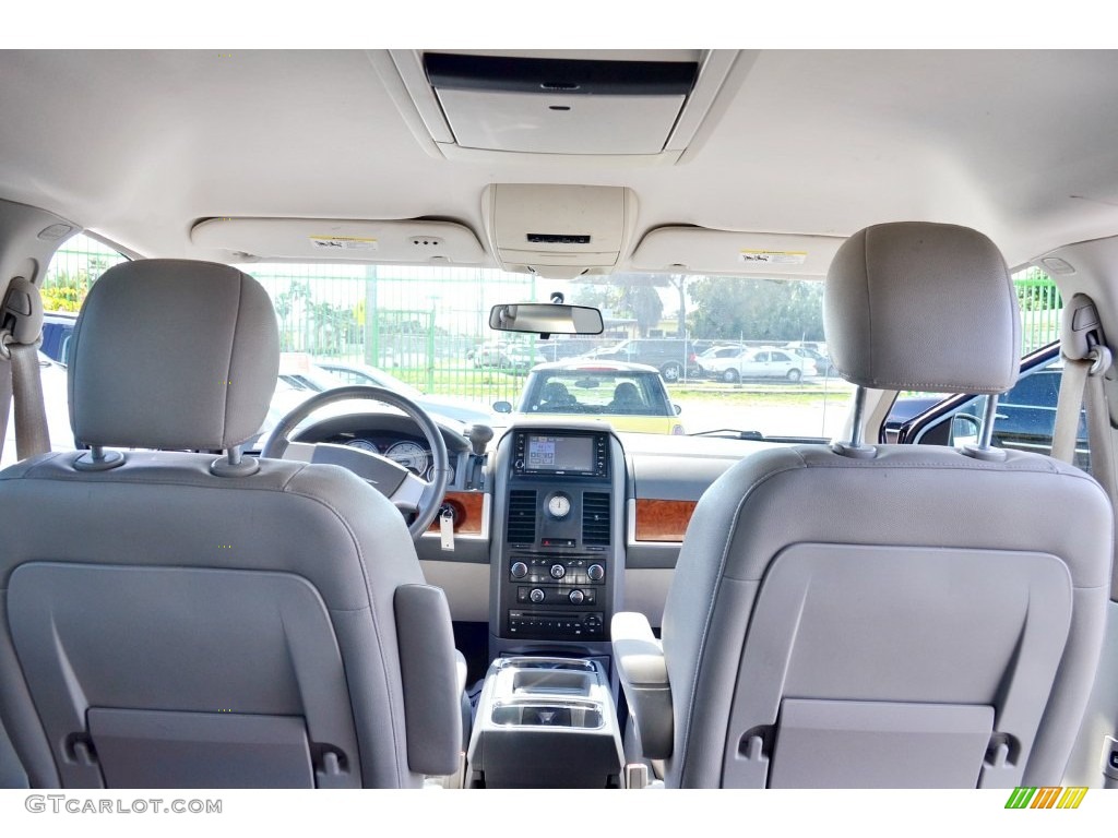 2008 Town & Country Touring - Clearwater Blue Pearlcoat / Medium Slate Gray/Light Shale photo #31