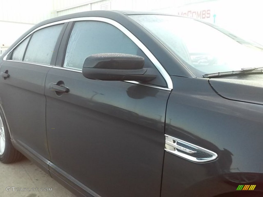 2015 Taurus SEL - Tuxedo Black Metallic / Charcoal Black photo #5