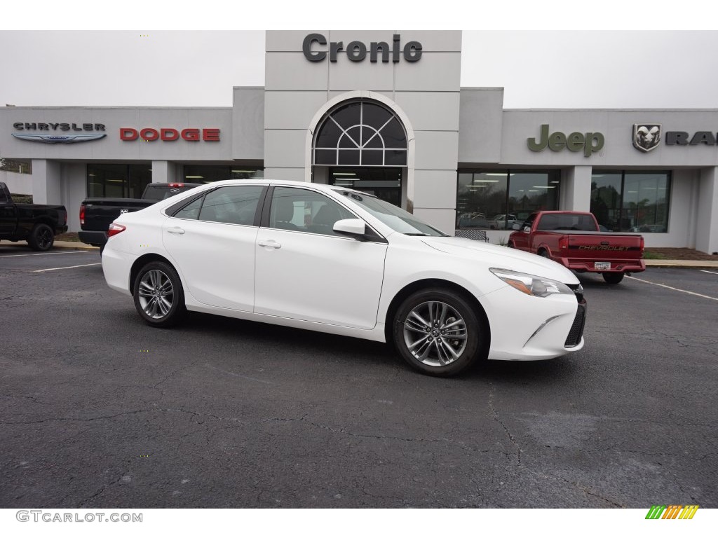 2015 Camry SE - Super White / Black photo #1