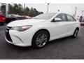 2015 Super White Toyota Camry SE  photo #3