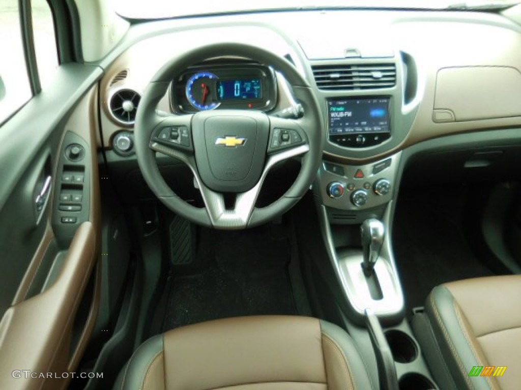 2016 Chevrolet Trax LTZ Jet Black/Brownstone Dashboard Photo #110000534