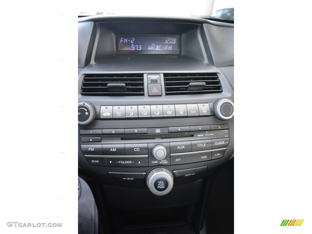 2010 Accord LX Sedan - Alabaster Silver Metallic / Black photo #17