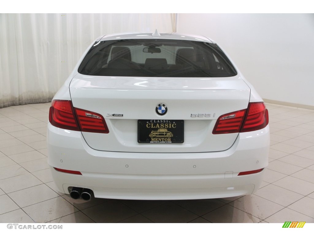 2013 5 Series 528i xDrive Sedan - Alpine White / Oyster/Black photo #15