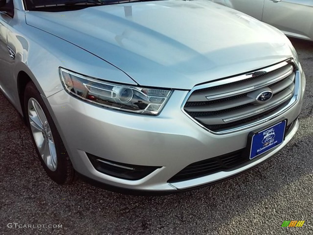 2015 Taurus SEL - Ingot Silver Metallic / Charcoal Black photo #2