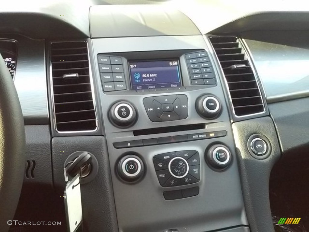 2015 Taurus SEL - Ingot Silver Metallic / Charcoal Black photo #13