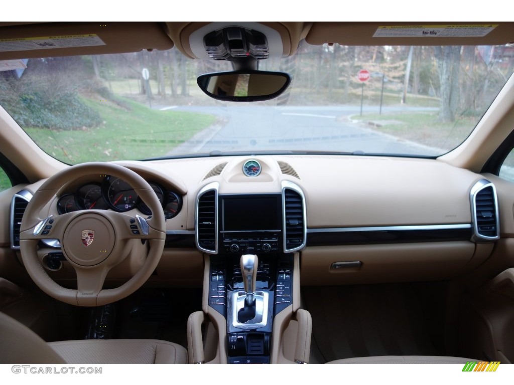 2013 Porsche Cayenne Standard Cayenne Model Luxor Beige Dashboard Photo #110006169