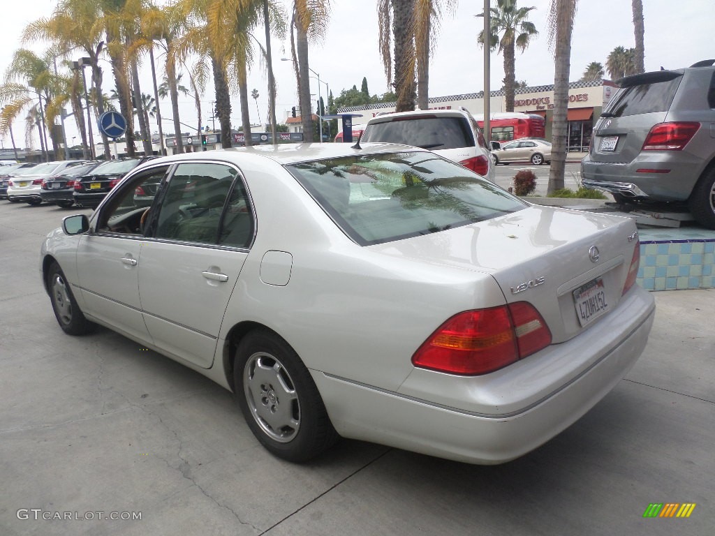 2002 LS 430 - Crystal White / Ecru Beige photo #4