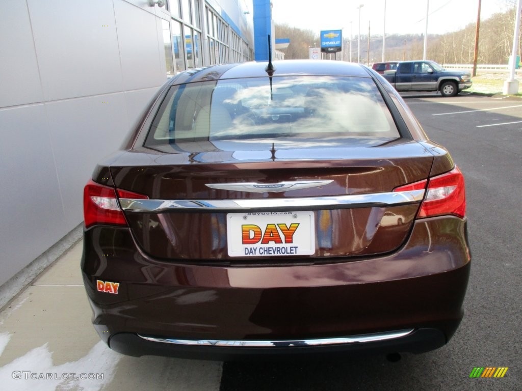 2012 200 Limited Sedan - Deep Auburn Pearl / Black/Light Frost photo #5