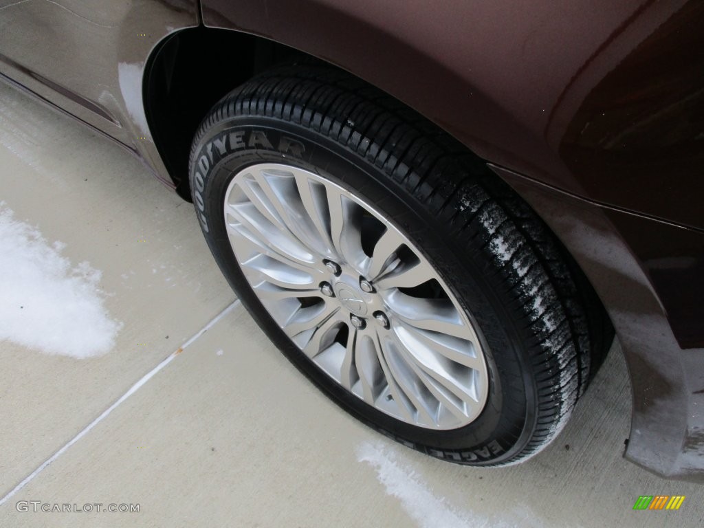 2012 200 Limited Sedan - Deep Auburn Pearl / Black/Light Frost photo #7