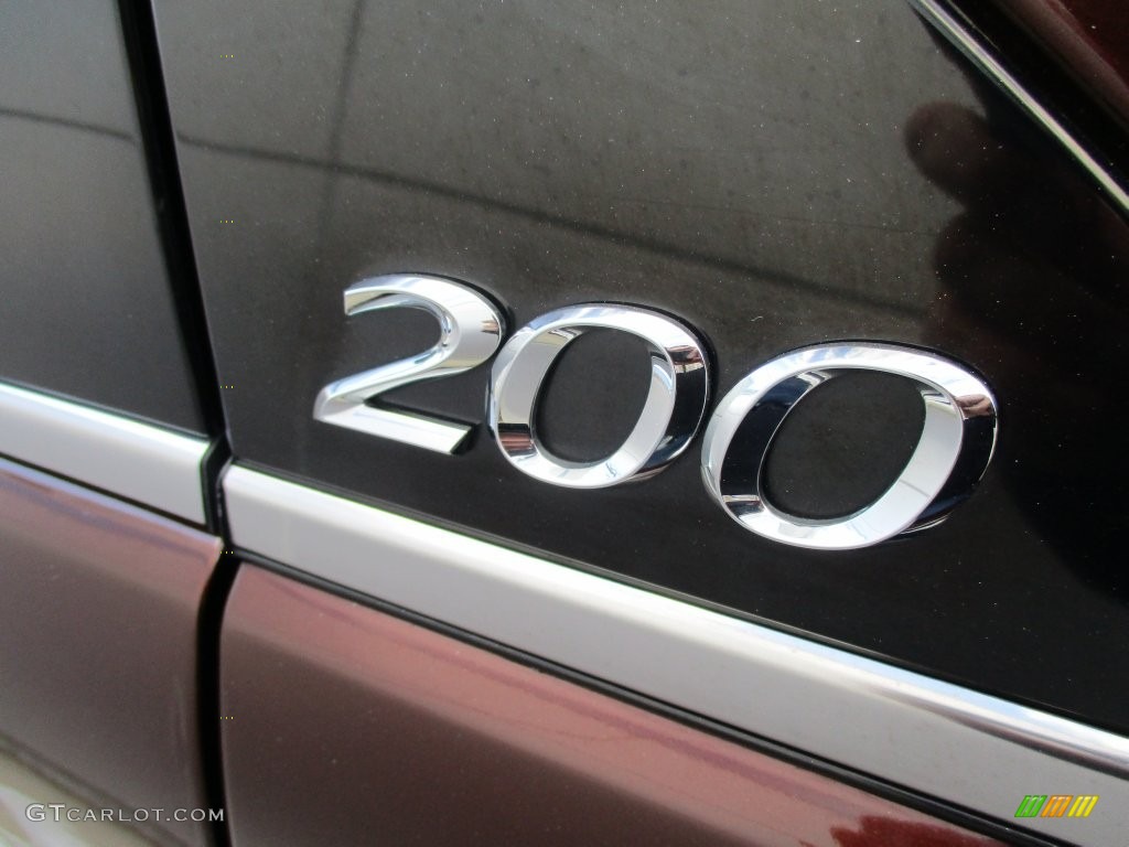2012 200 Limited Sedan - Deep Auburn Pearl / Black/Light Frost photo #8