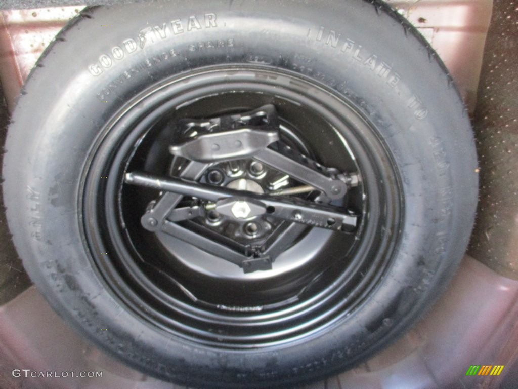 2012 200 Limited Sedan - Deep Auburn Pearl / Black/Light Frost photo #15