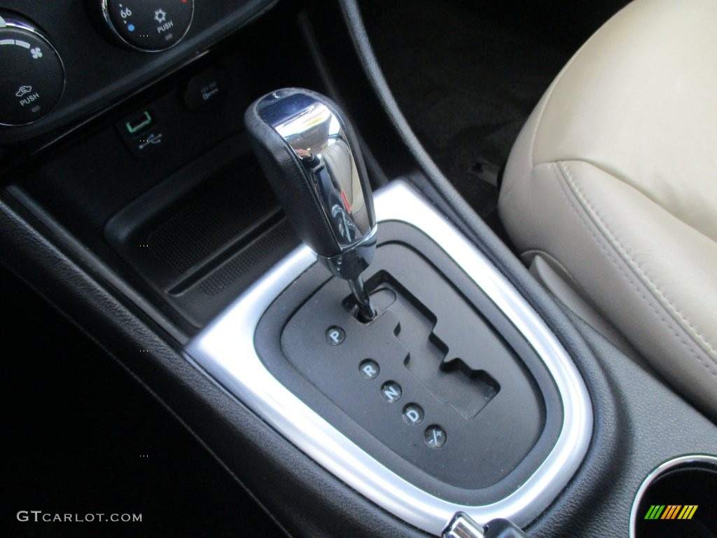 2012 200 Limited Sedan - Deep Auburn Pearl / Black/Light Frost photo #24