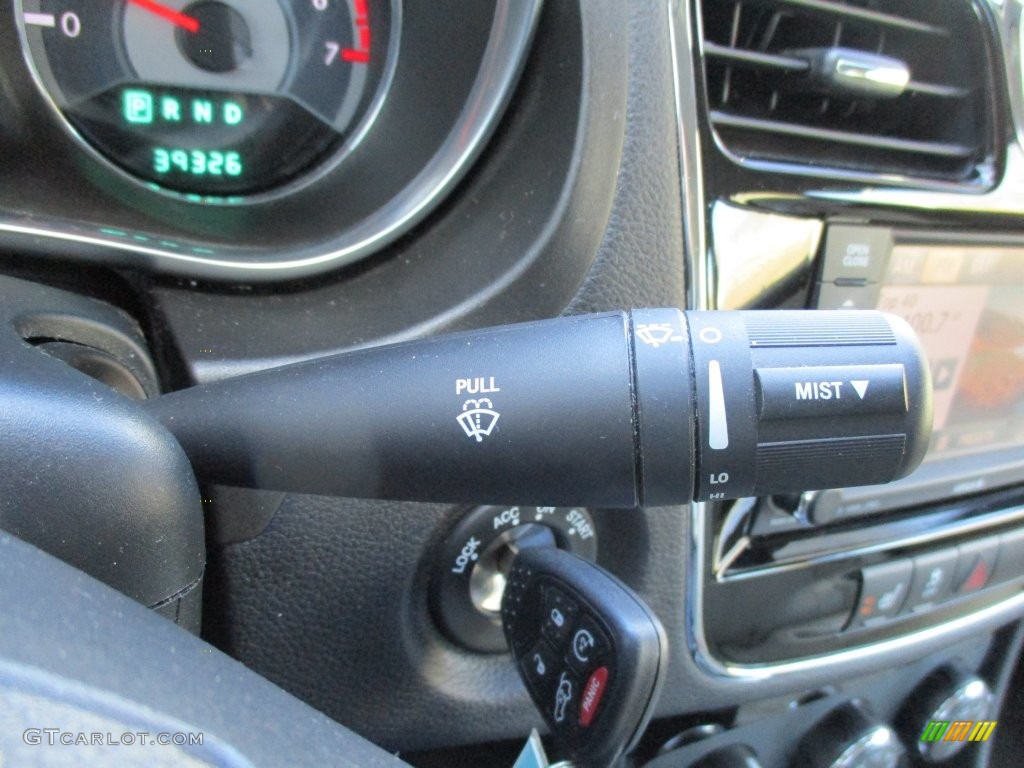 2012 200 Limited Sedan - Deep Auburn Pearl / Black/Light Frost photo #36
