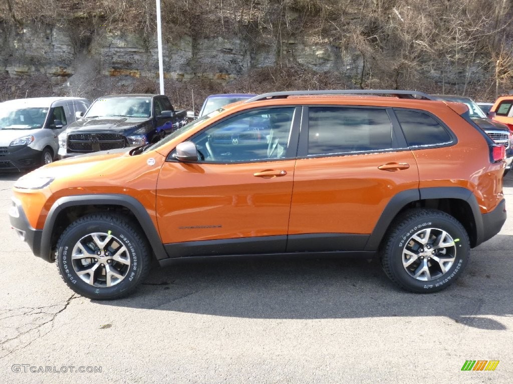 Mango Tango Pearl 2016 Jeep Cherokee Trailhawk 4x4 Exterior Photo #110011245