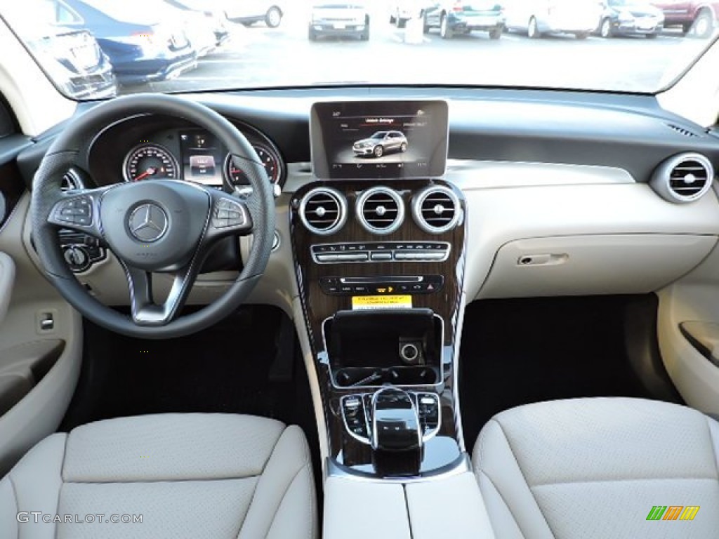 2016 GLC 300 4Matic - Black / Silk Beige photo #10