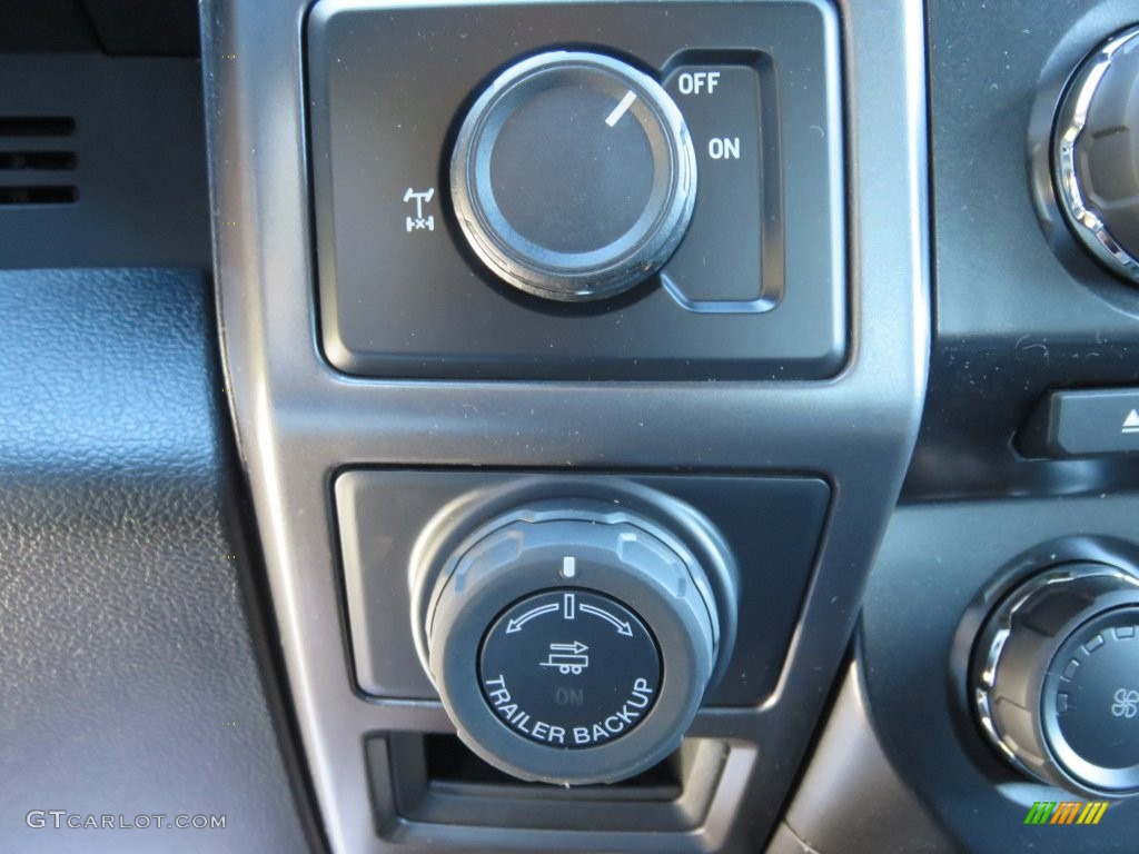 2016 F150 XLT SuperCrew - Oxford White / Black photo #33