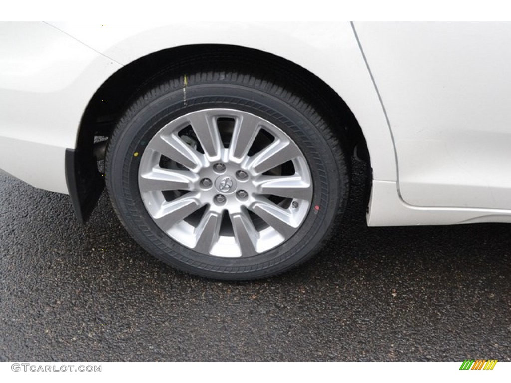 2016 Toyota Sienna Limited Premium AWD Wheel Photos