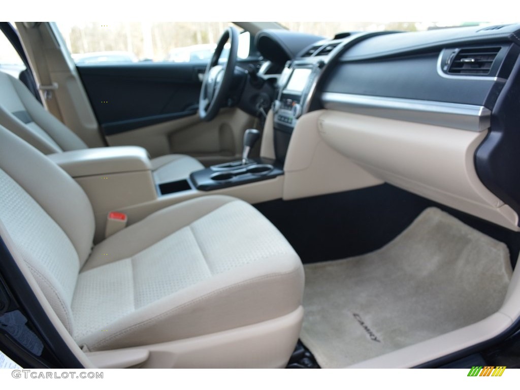 2014 Camry L - Attitude Black Metallic / Ash photo #16