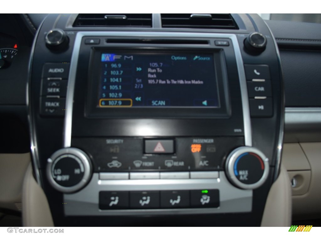 2014 Camry L - Attitude Black Metallic / Ash photo #17