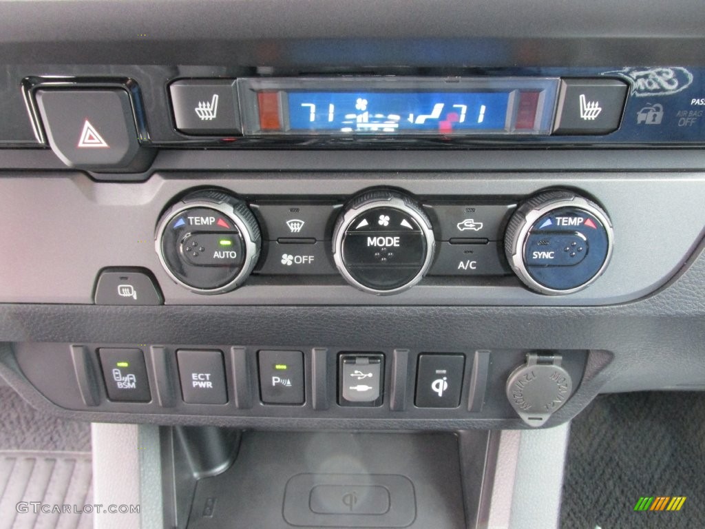 2016 Toyota Tacoma TRD Off-Road Double Cab Controls Photo #110023119