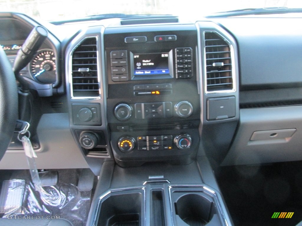 2016 F150 XLT SuperCrew - Magnetic / Medium Earth Gray photo #26