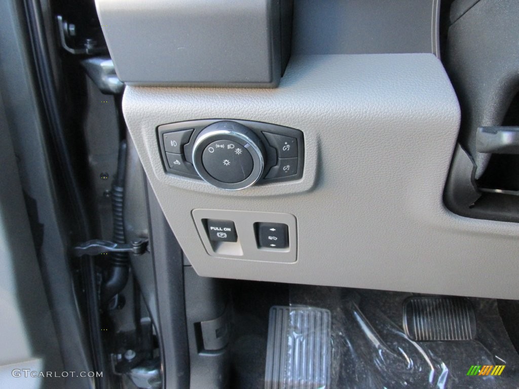 2016 F150 XLT SuperCrew - Magnetic / Medium Earth Gray photo #34