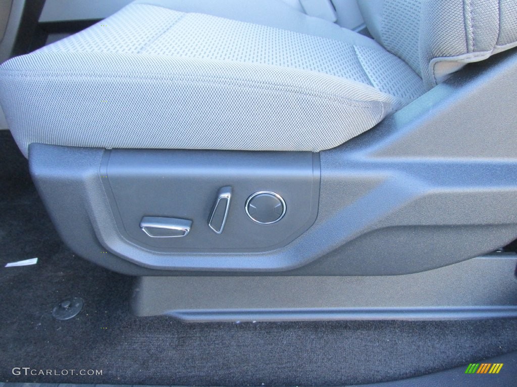 2016 F150 XLT SuperCrew - Shadow Black / Medium Earth Gray photo #23