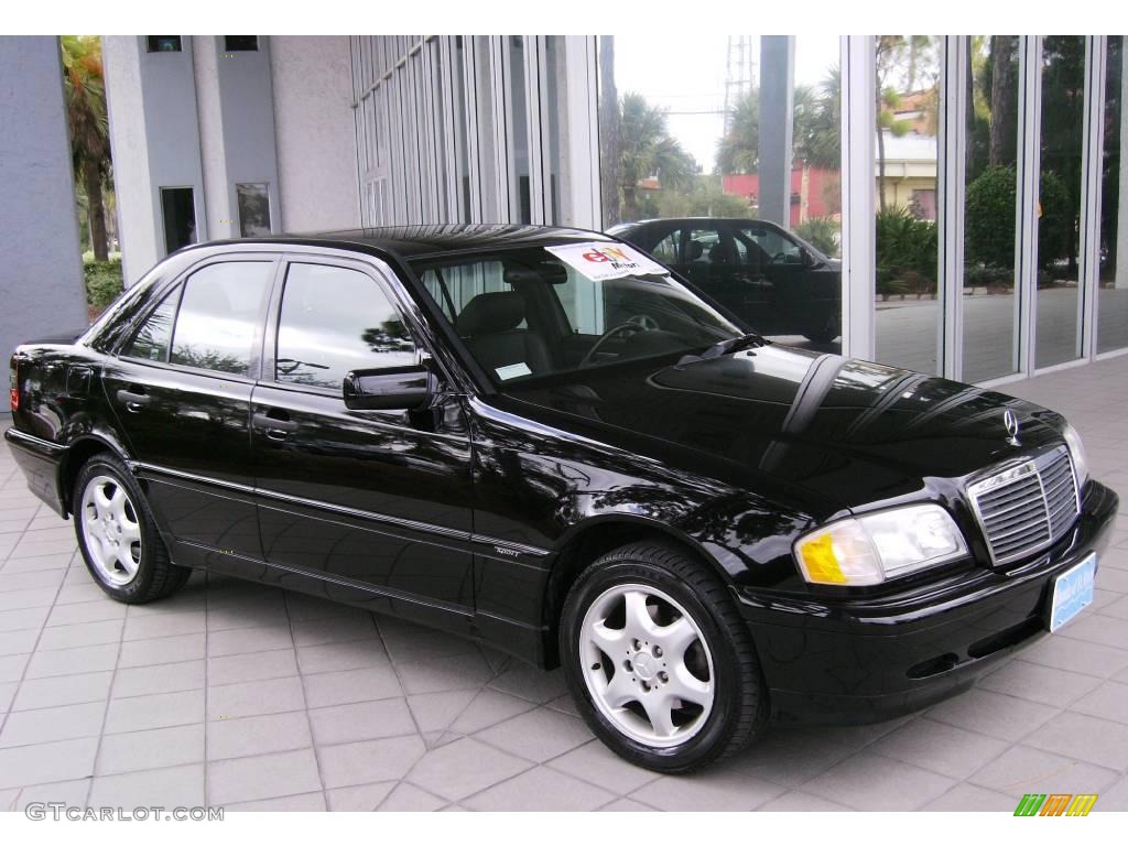 Black Mercedes-Benz C