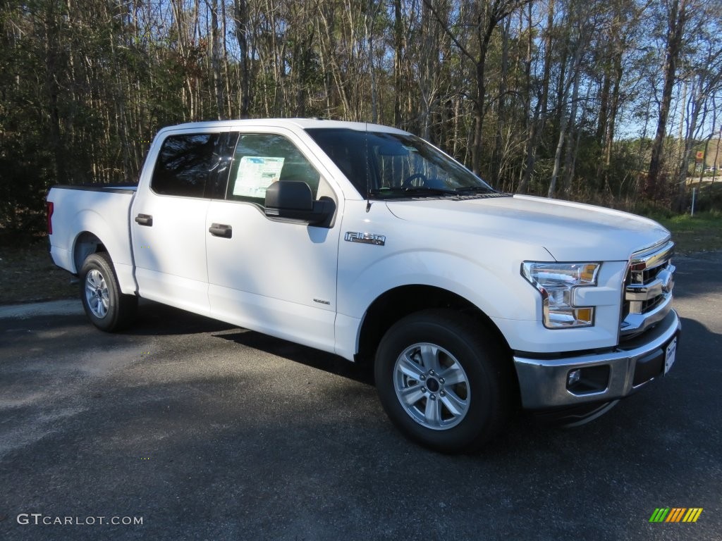 2016 F150 XLT SuperCrew - Oxford White / Medium Earth Gray photo #1