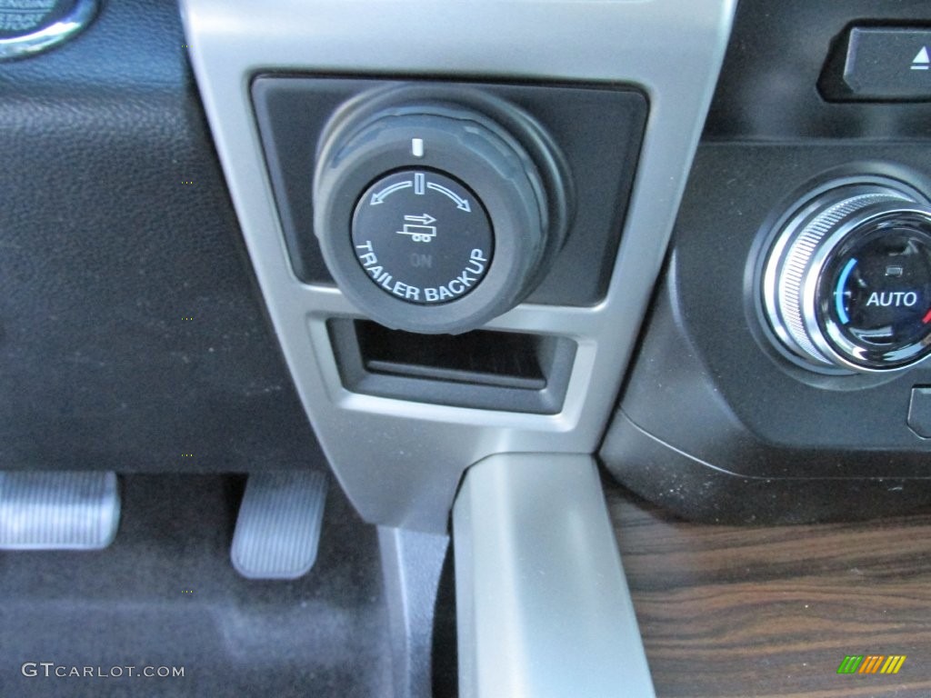 2016 F150 Lariat SuperCrew - White Platinum / Black photo #30