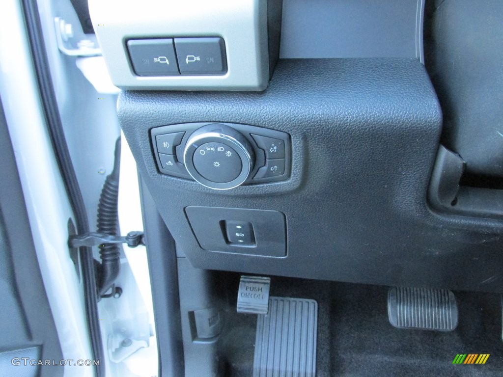 2016 F150 Lariat SuperCrew - White Platinum / Black photo #35