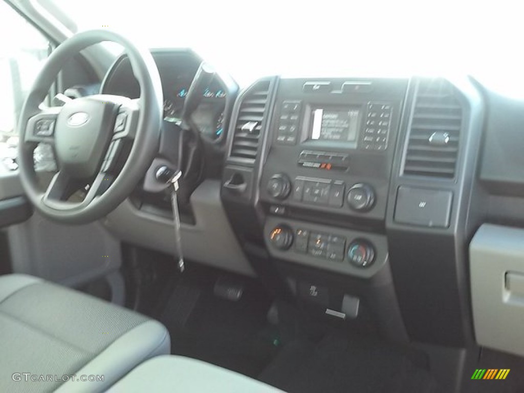 2016 F150 XL SuperCab - Ingot Silver / Medium Earth Gray photo #15