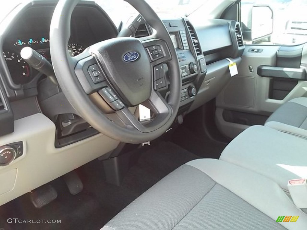 2016 F150 XL SuperCab - Ingot Silver / Medium Earth Gray photo #17