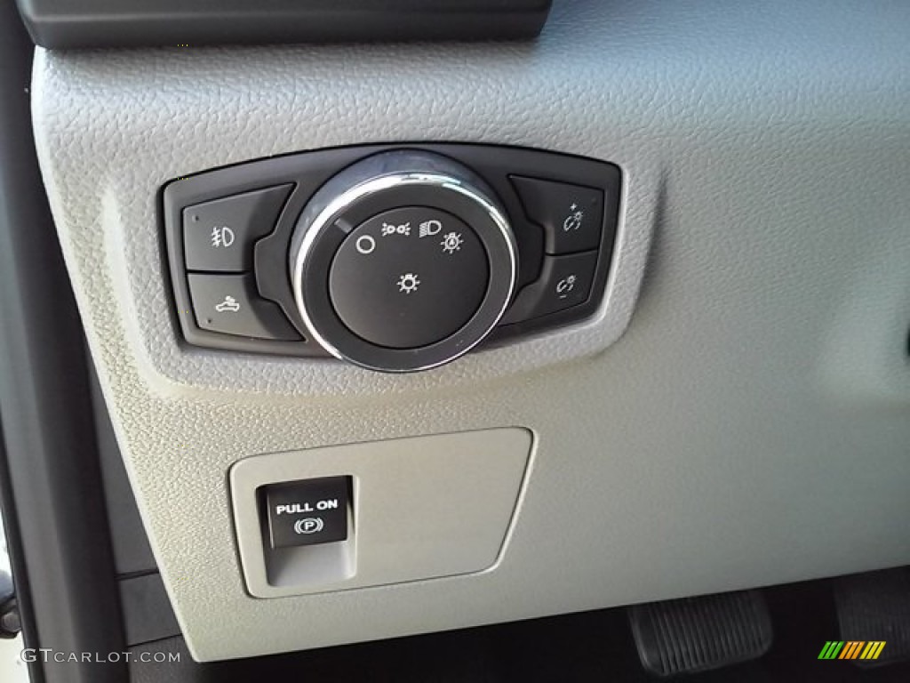 2016 F150 XL SuperCab - Ingot Silver / Medium Earth Gray photo #20