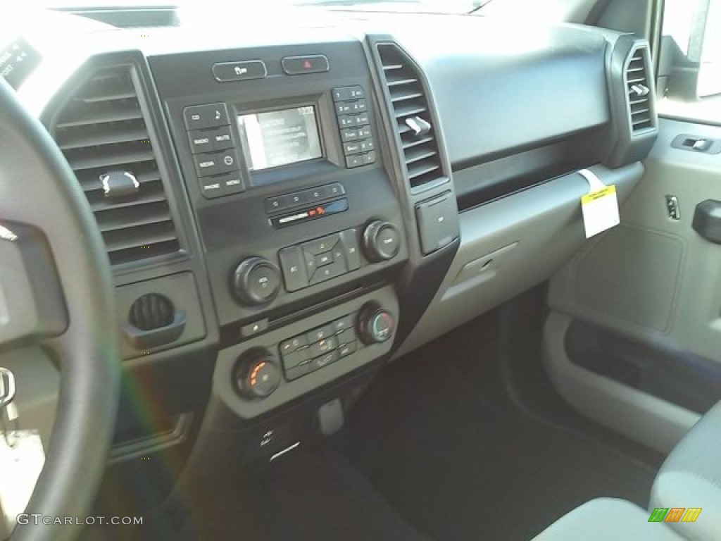 2016 F150 XL SuperCab - Ingot Silver / Medium Earth Gray photo #22