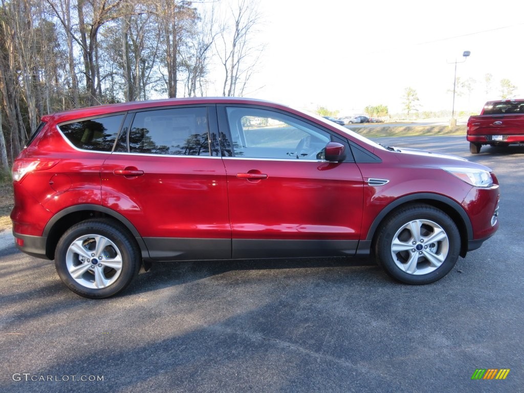 2016 Escape SE - Ruby Red Metallic / Charcoal Black photo #2