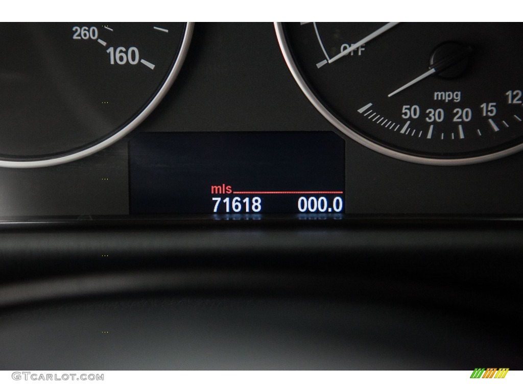 2013 3 Series 320i Sedan - Glacier Silver Metallic / Black photo #31