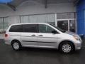 2009 Silver Pearl Metallic Honda Odyssey LX  photo #2