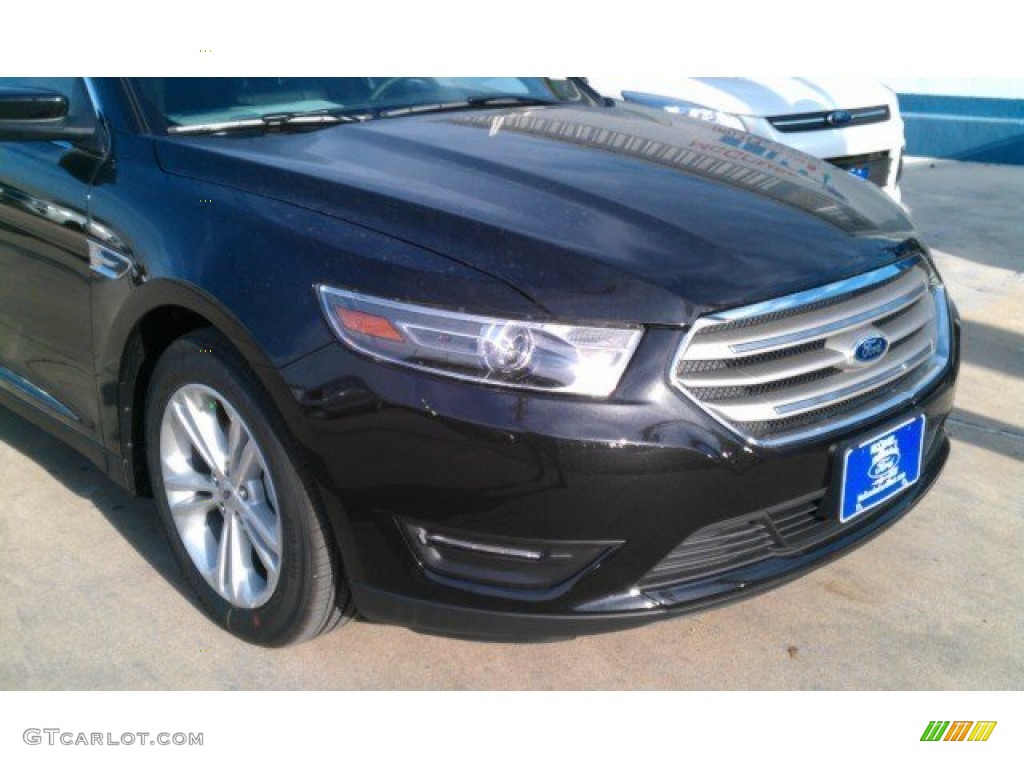 2015 Taurus SEL - Tuxedo Black Metallic / Charcoal Black photo #2