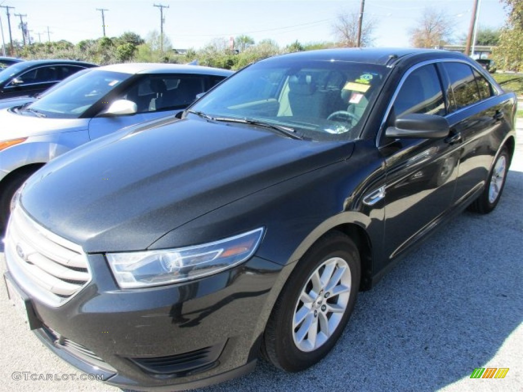 2014 Taurus SE - Tuxedo Black / Dune photo #2