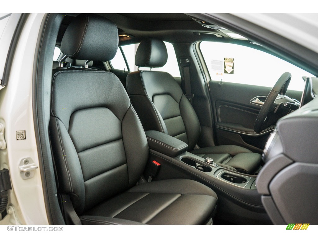 2016 GLA 250 4Matic - Cirrus White / Black photo #2