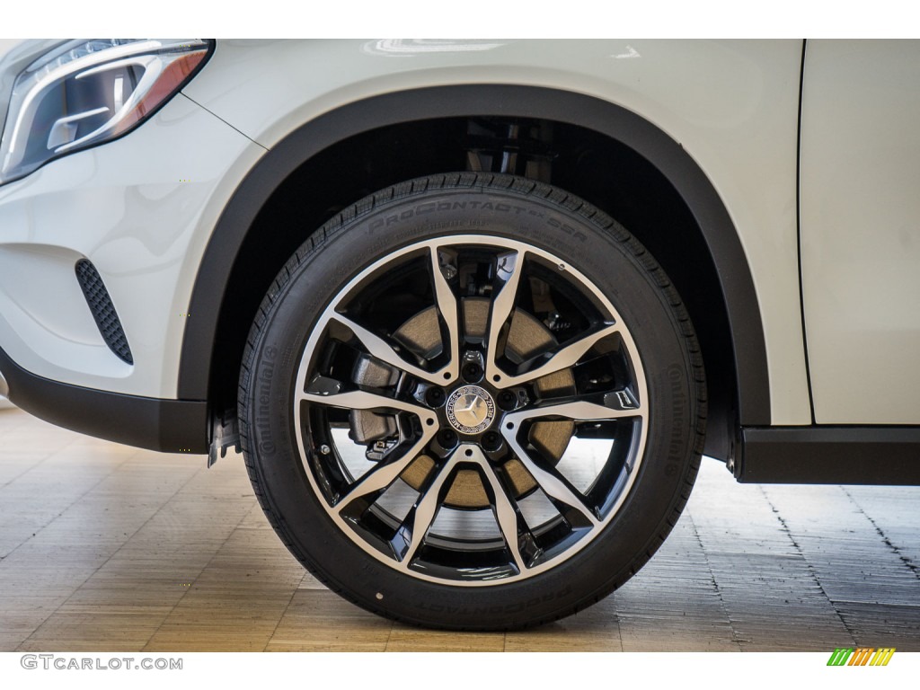2016 GLA 250 4Matic - Cirrus White / Black photo #10
