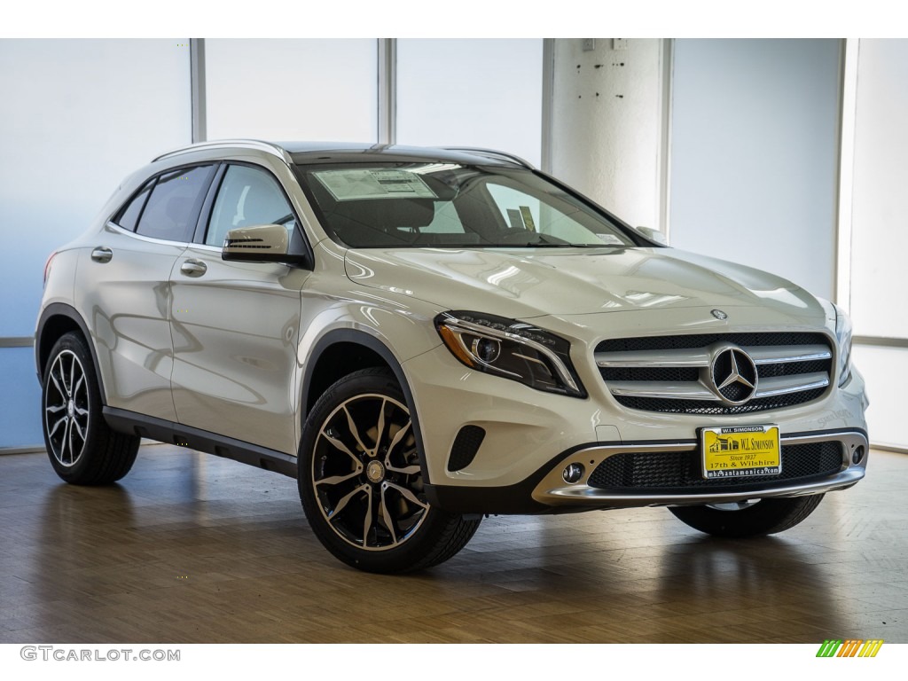 2016 GLA 250 4Matic - Cirrus White / Black photo #12