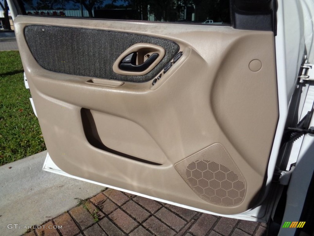 2002 Tribute LX V6 - Classic White / Beige photo #21