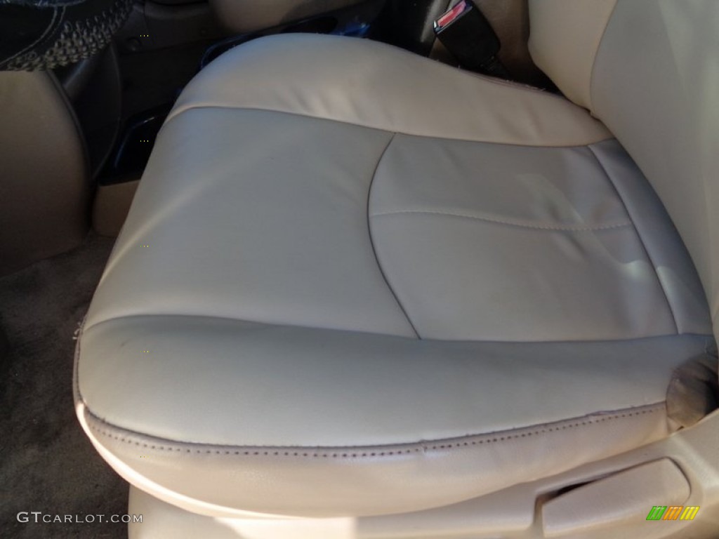 2002 Tribute LX V6 - Classic White / Beige photo #38