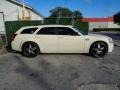 2005 Cool Vanilla White Dodge Magnum SXT  photo #16